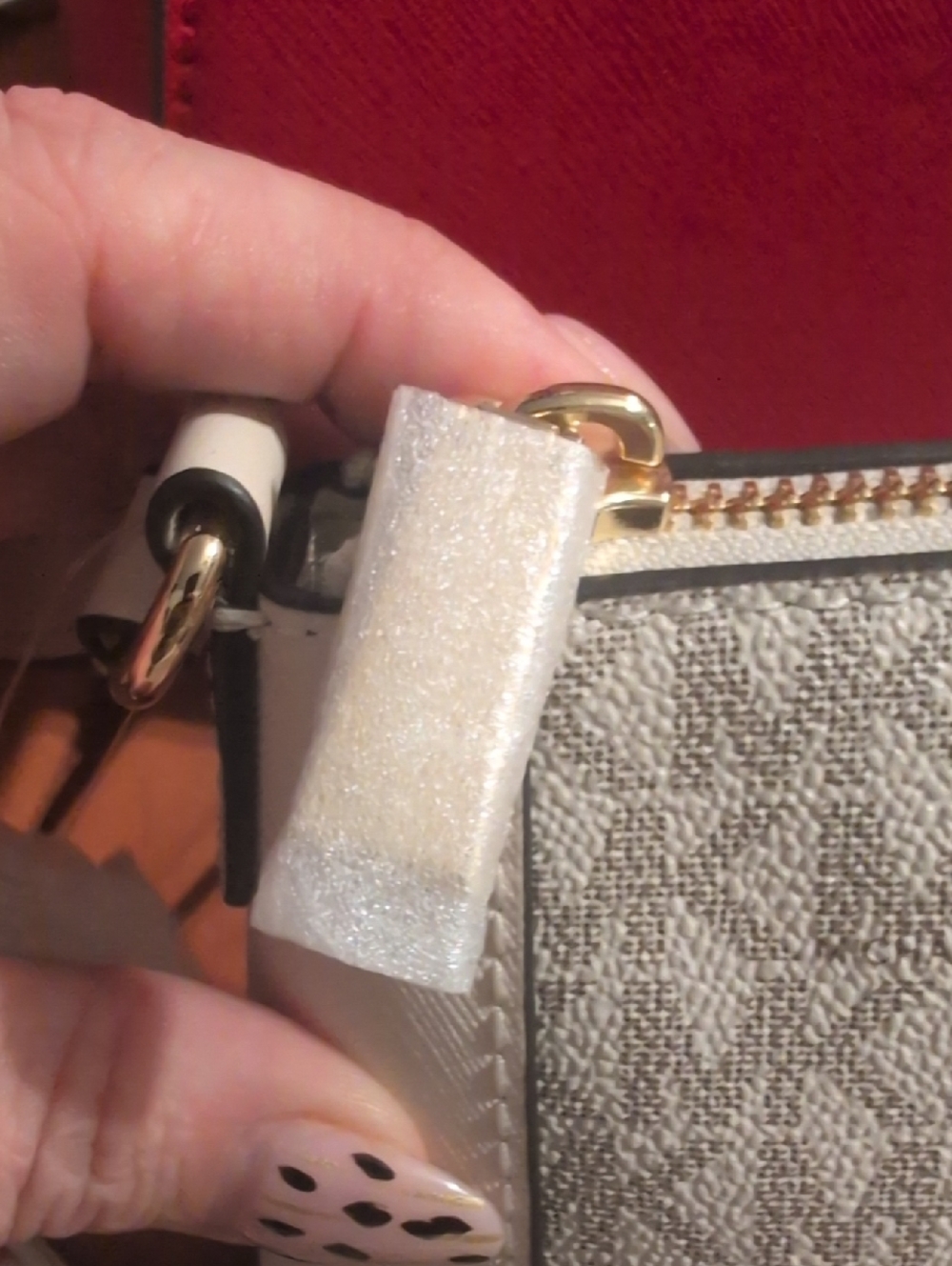 Michael Kors Beige Cream Logo Crossbody Bag with Gold Hardware - Picture 6 of 8